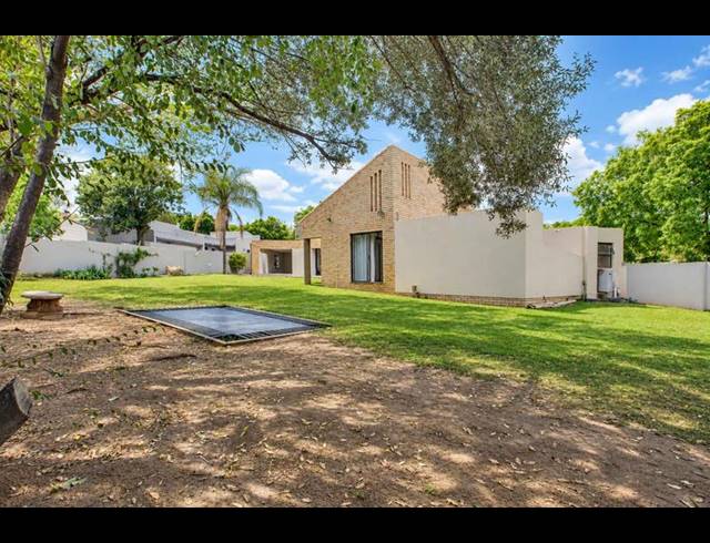 4 BEDROOM HOUSE FOR SALE IN FOURWAYS GARDENS